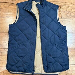 J crew Women’s Navy Quilted Vest size XS